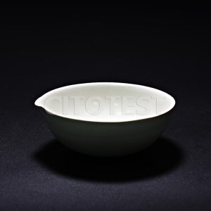 Porcelain evaporation dishes with spout, glazed